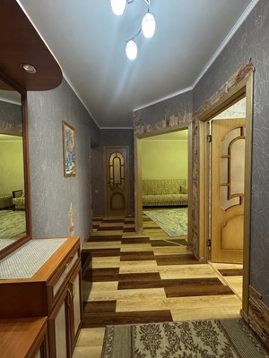 Продам двухкомнатную (2-комн.) квартиру, Порфирьева ул, 2, Ишим г