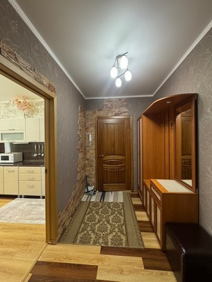 Продам двухкомнатную (2-комн.) квартиру, Порфирьева ул, 2, Ишим г