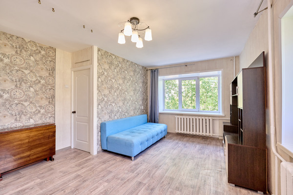 Продам однокомнатную (1-комн.) квартиру, Гагарина б-р, 62ка, Пермь г