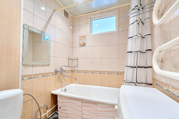 Продам однокомнатную (1-комн.) квартиру, Гагарина б-р, 62ка, Пермь г