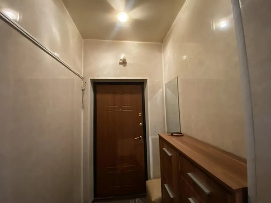 Продам многокомнатную квартиру, Интернациональная ул, 41, Нижневартовск г