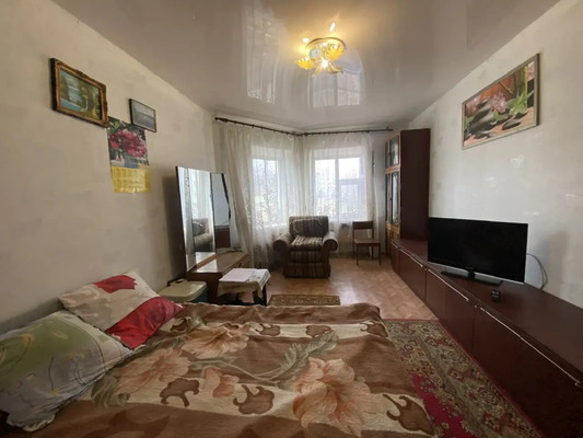 Продам многокомнатную квартиру, Интернациональная ул, 41, Нижневартовск г