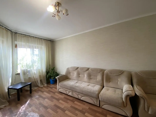 Продам многокомнатную квартиру, Интернациональная ул, 41, Нижневартовск г