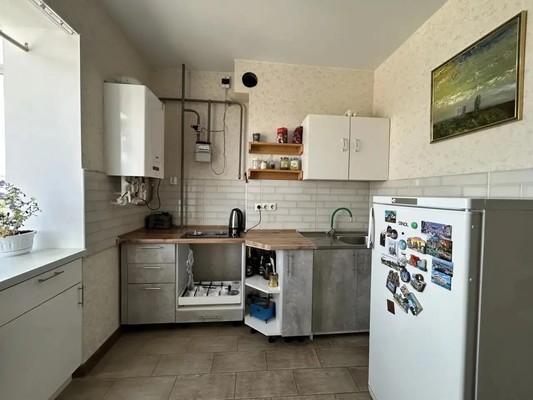 Продам однокомнатную (1-комн.) квартиру, Совхозная ул, 4д, Симферополь г