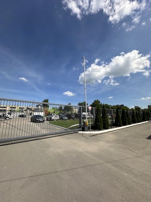 Сдам коммерческое помещение 1 281,5 м2, Аделя Кутуя ул, 120б, Казань г