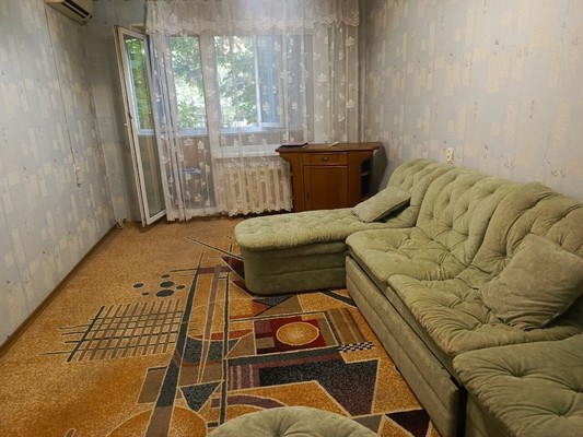 Продам двухкомнатную (2-комн.) квартиру, 60 лет Октября ул, 21, Симферополь г