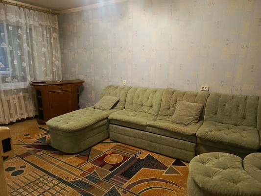Продам двухкомнатную (2-комн.) квартиру, 60 лет Октября ул, 21, Симферополь г