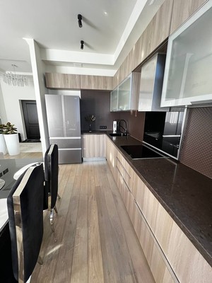 Продам двухкомнатную (2-комн.) квартиру, Павловский б-р, 1к1, Новинки д