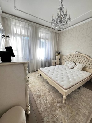 Продам двухкомнатную (2-комн.) квартиру, Павловский б-р, 1к1, Новинки д