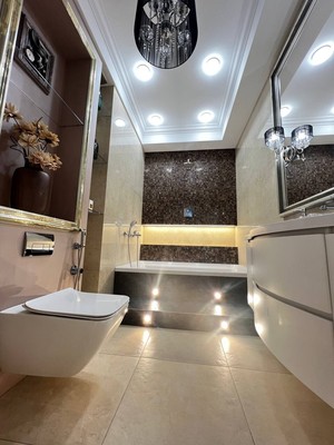 Продам двухкомнатную (2-комн.) квартиру, Павловский б-р, 1к1, Новинки д