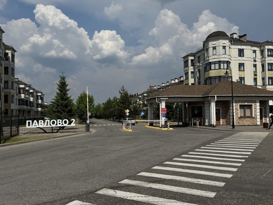 Продам двухкомнатную (2-комн.) квартиру, Павловский б-р, 1к1, Новинки д