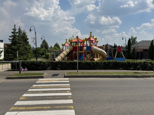Продам двухкомнатную (2-комн.) квартиру, Павловский б-р, 1к1, Новинки д
