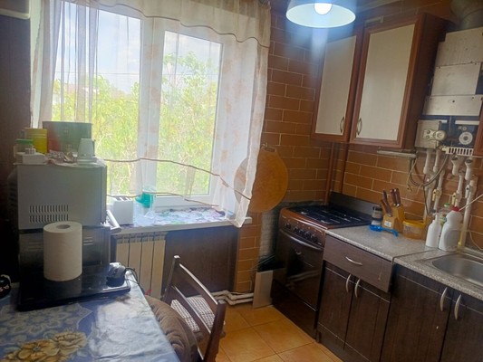 Продам трехкомнатную (3-комн.) квартиру, Гайдара ул, 18, Симферополь г