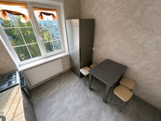 Продам трехкомнатную (3-комн.) квартиру, Л.Шевцовой б-р, 19, Калининград г