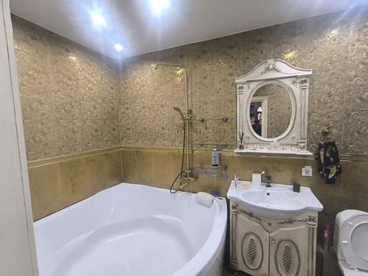 Продам двухкомнатную (2-комн.) квартиру, Пионерская ул, 15к1, Королев г