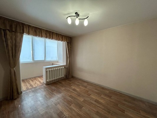 Продам однокомнатную (1-комн.) квартиру, Бела Куна ул, 1, Симферополь г