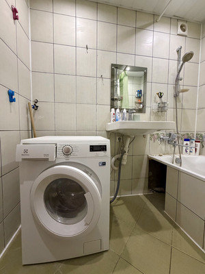 Продам трехкомнатную (3-комн.) квартиру, Подольская ул, 3б, Северово д