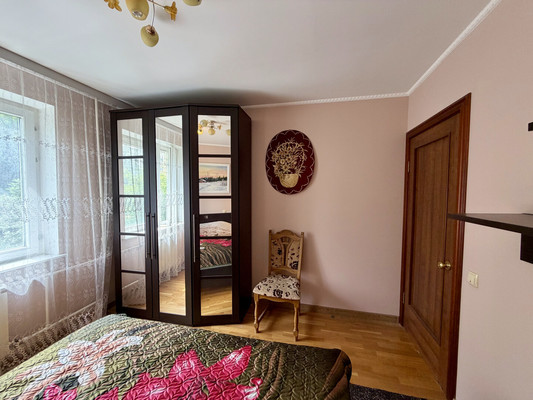 Продам трехкомнатную (3-комн.) квартиру, Подольская ул, 3б, Северово д