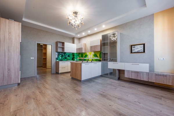 Продам трехкомнатную (3-комн.) квартиру, Шоссе в Лаврики ул, 89, Мурино п