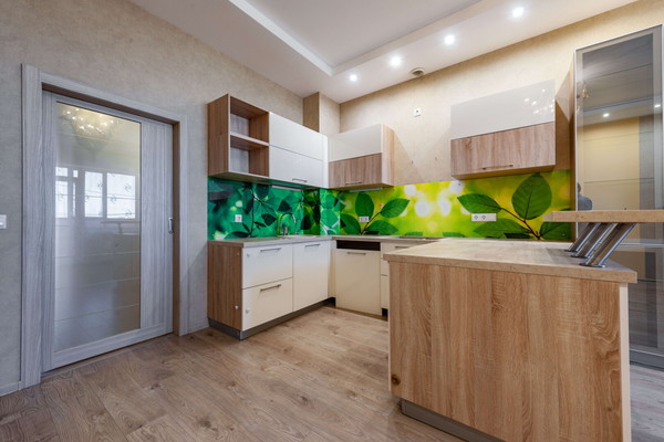 Продам трехкомнатную (3-комн.) квартиру, Шоссе в Лаврики ул, 89, Мурино п