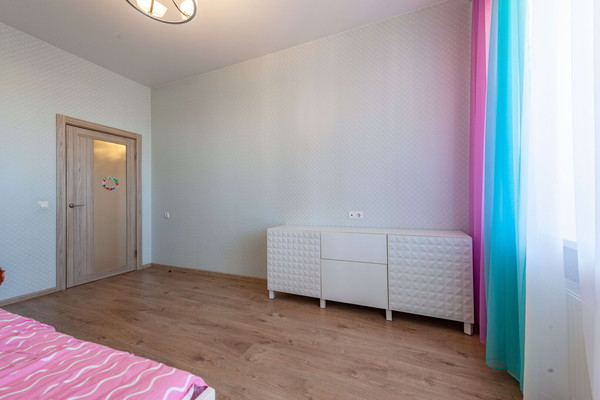 Продам трехкомнатную (3-комн.) квартиру, Шоссе в Лаврики ул, 89, Мурино п