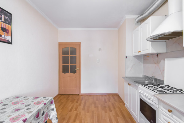 Продам трехкомнатную (3-комн.) квартиру, Еременко ул, 66/7, Ростов-на-Дону г