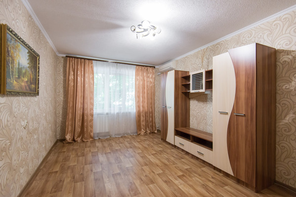 Продам трехкомнатную (3-комн.) квартиру, Еременко ул, 66/7, Ростов-на-Дону г