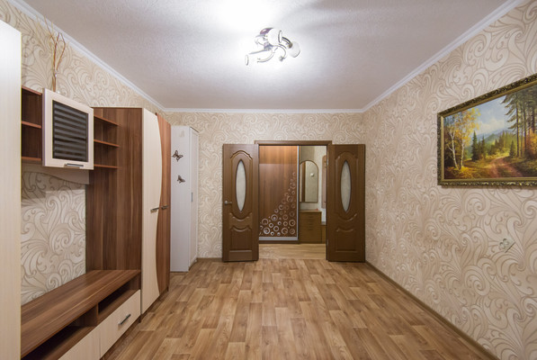 Продам трехкомнатную (3-комн.) квартиру, Еременко ул, 66/7, Ростов-на-Дону г