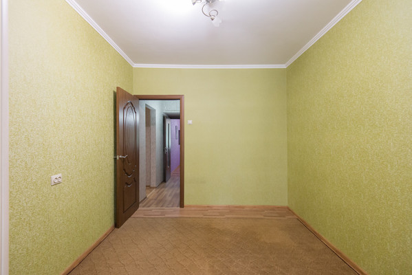Продам трехкомнатную (3-комн.) квартиру, Еременко ул, 66/7, Ростов-на-Дону г