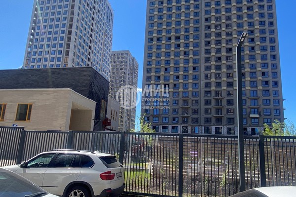 Продам однокомнатную (1-комн.) квартиру (долевое), Славы пл, к22к4, Москва г