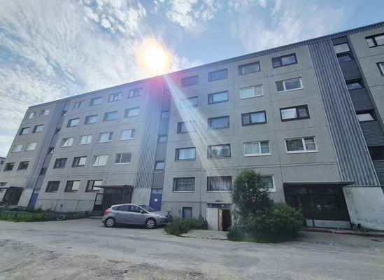 Продам двухкомнатную (2-комн.) квартиру, Горняков пр-кт, 15, Костомукша г