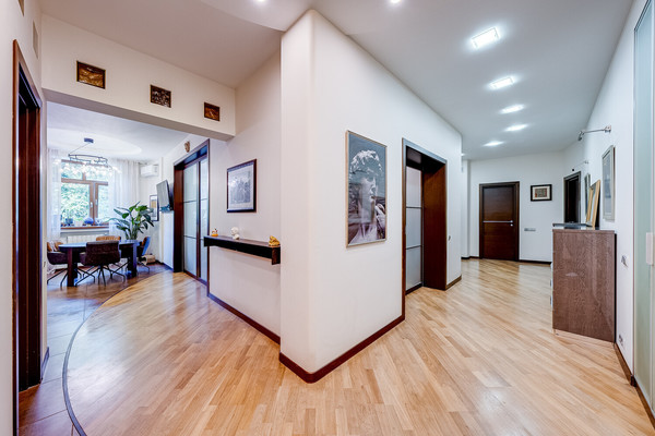 Продам трехкомнатную (3-комн.) квартиру, Ландышевая ул, 14к3, Москва г