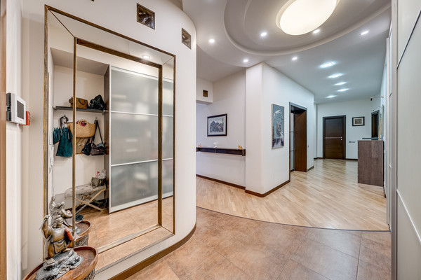 Продам трехкомнатную (3-комн.) квартиру, Ландышевая ул, 14к3, Москва г