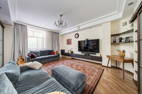 Продам трехкомнатную (3-комн.) квартиру, Ландышевая ул, 14к3, Москва г