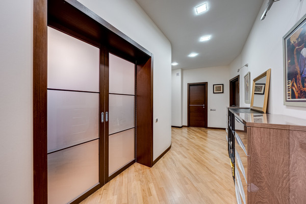 Продам трехкомнатную (3-комн.) квартиру, Ландышевая ул, 14к3, Москва г