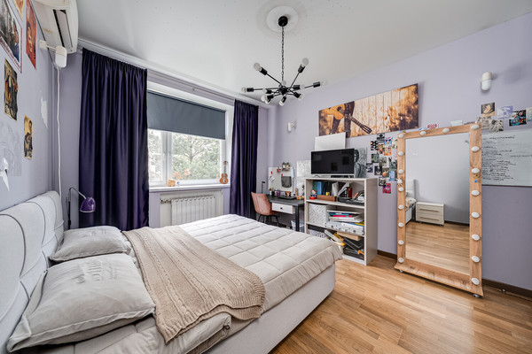 Продам трехкомнатную (3-комн.) квартиру, Ландышевая ул, 14к3, Москва г