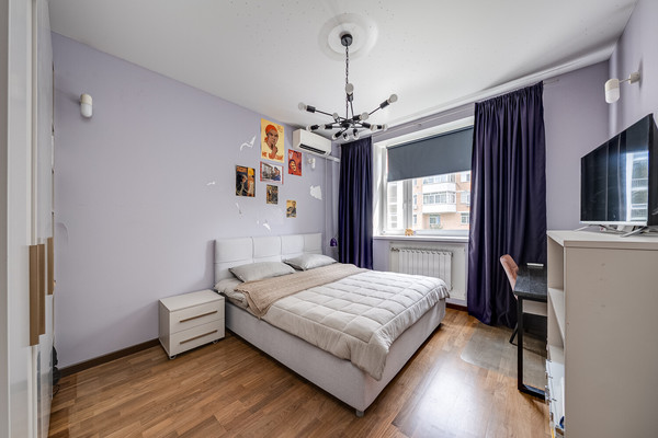 Продам трехкомнатную (3-комн.) квартиру, Ландышевая ул, 14к3, Москва г