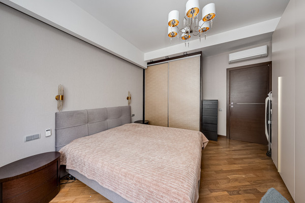 Продам трехкомнатную (3-комн.) квартиру, Ландышевая ул, 14к3, Москва г