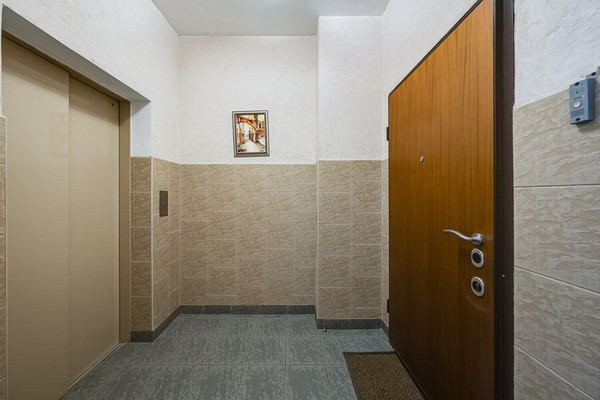 Продам трехкомнатную (3-комн.) квартиру, Ландышевая ул, 14к3, Москва г