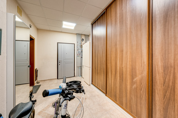 Продам трехкомнатную (3-комн.) квартиру, Ландышевая ул, 14к3, Москва г