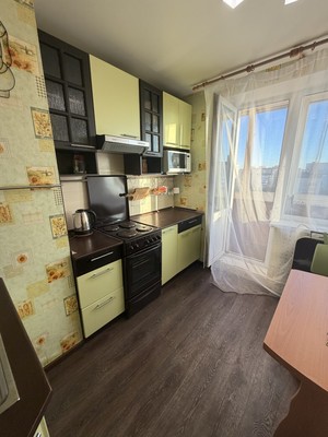 Сдам двухкомнатную (2-комн.) квартиру, Октябрьская ул, 69, Колпино г