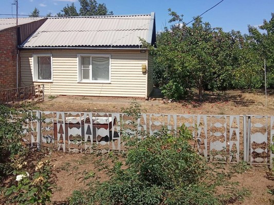 Продам дом, Ленина ул, 209, Зимовники п, 0 км от города