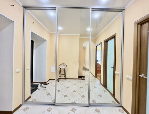 Продам однокомнатную (1-комн.) квартиру, Горбатова ул, 10, Брянск г