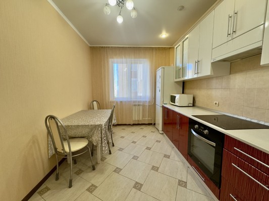 Продам однокомнатную (1-комн.) квартиру, Горбатова ул, 10, Брянск г