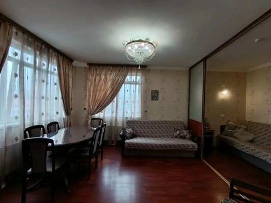 Продам двухкомнатную (2-комн.) квартиру, Горького (Центральный р-н) ул, 87/1, Сочи г