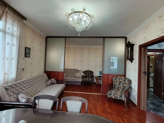 Продам двухкомнатную (2-комн.) квартиру, Горького (Центральный р-н) ул, 87/1, Сочи г
