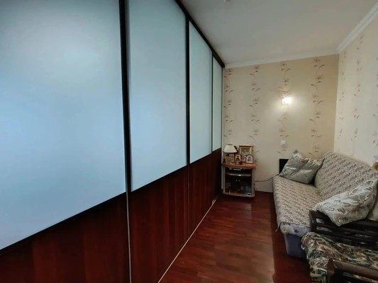 Продам двухкомнатную (2-комн.) квартиру, Горького (Центральный р-н) ул, 87/1, Сочи г