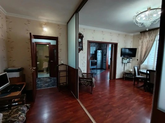 Продам двухкомнатную (2-комн.) квартиру, Горького (Центральный р-н) ул, 87/1, Сочи г