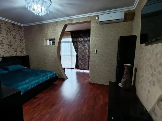 Продам двухкомнатную (2-комн.) квартиру, Горького (Центральный р-н) ул, 87/1, Сочи г