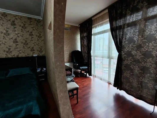 Продам двухкомнатную (2-комн.) квартиру, Горького (Центральный р-н) ул, 87/1, Сочи г